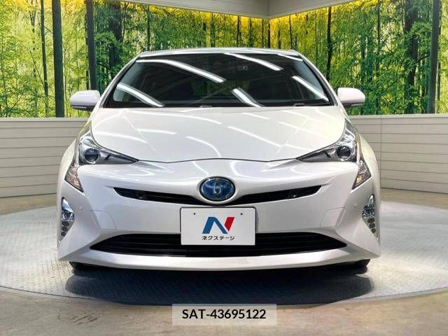 Toyota PRIUS 2016-09 211686-14