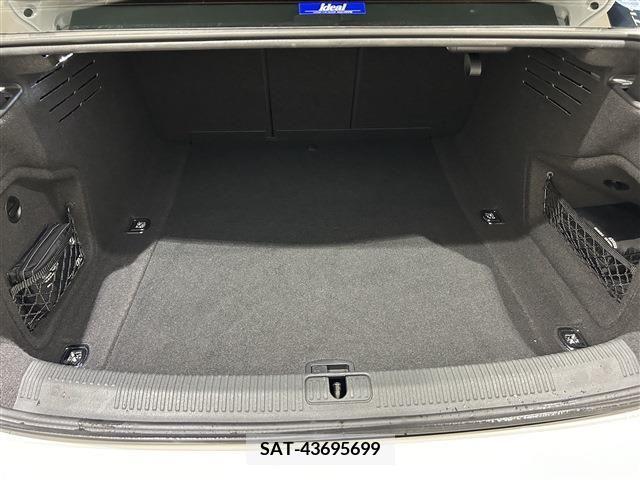 Audi A4 2018-11 374541-27