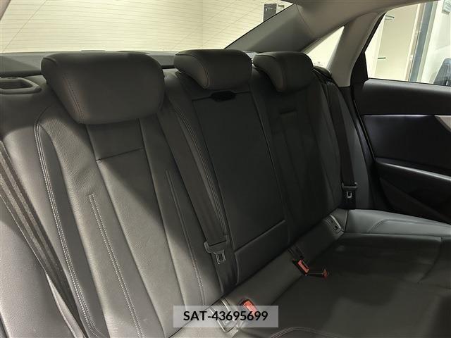 Audi A4 2018-11 374541-24
