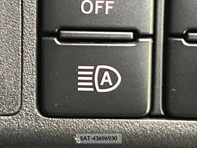 Toyota Pixis Mega 2018-08 376691-7