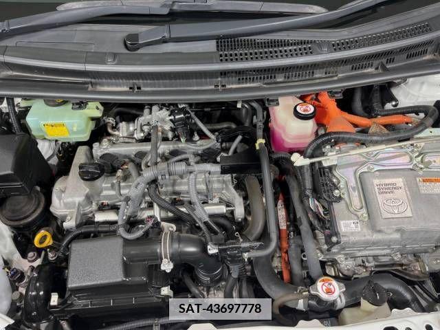 Toyota AQUA 2017-08 342903-18