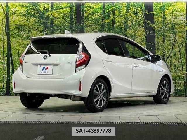 Toyota AQUA 2017-08 342903-17