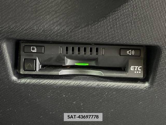 Toyota AQUA 2017-08 342903-6