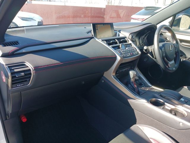 Lexus NX 2017-02 25439-21