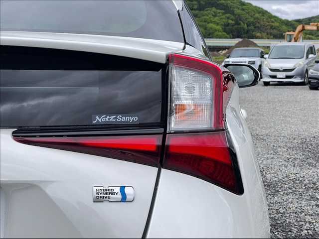 Toyota PRIUS 2019-03 2917-28