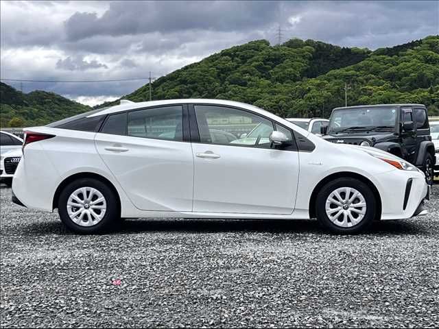 Toyota PRIUS 2019-03 2917-10