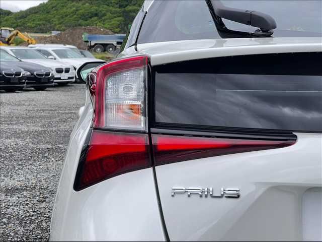 Toyota PRIUS 2019-03 2917-27