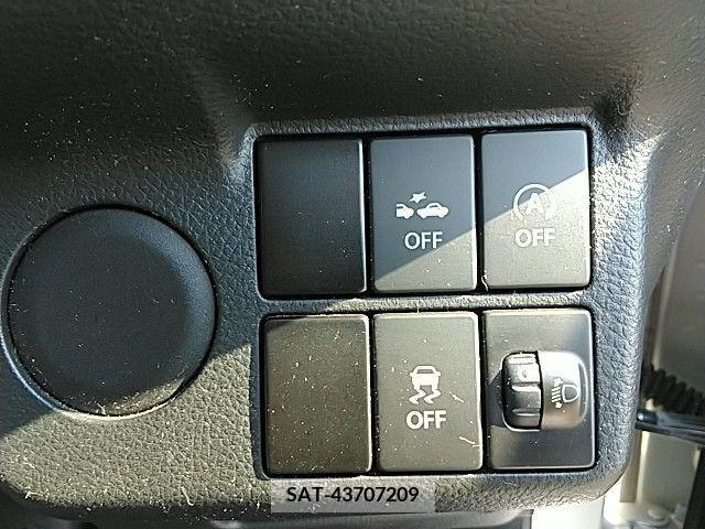 Suzuki ALTO 2018-10 305082-4