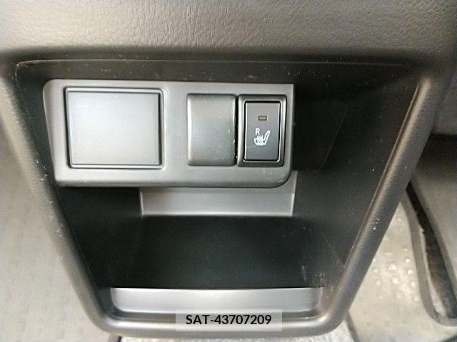 Suzuki ALTO 2018-10 305082-3