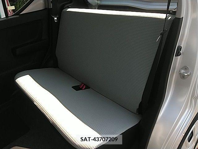 Suzuki ALTO 2018-10 305082-12