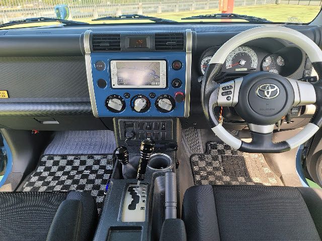 Toyota FJ CRUISER 2013-06 10576-1