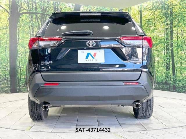 Toyota RAV4 2023-04 208217-15