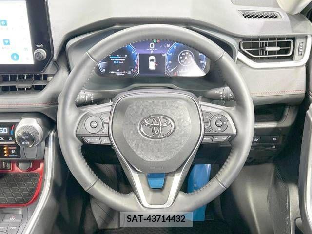 Toyota RAV4 2023-04 208217-11