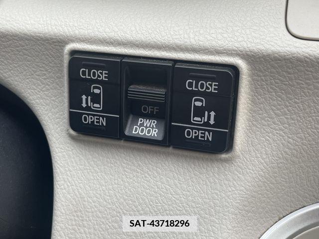 Toyota SIENTA 2015-07 368229-15