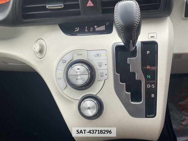 Toyota SIENTA 2015-07 368229-13