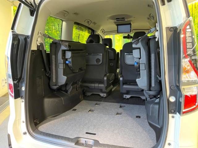 Nissan SERENA 2019-10 184613-11