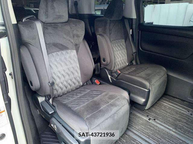 Toyota ALPHARD 2018-02 299417-15