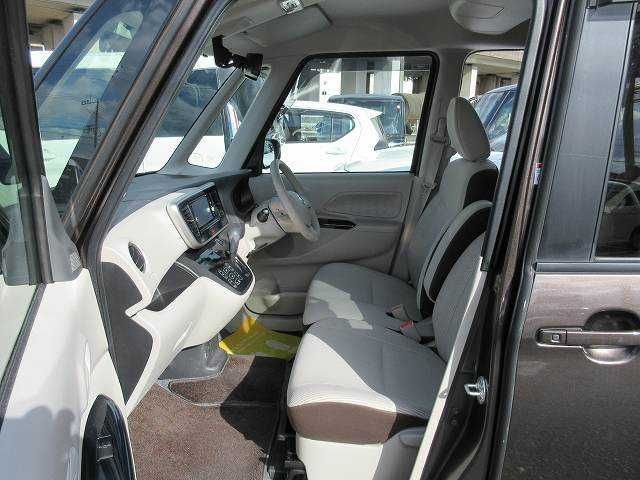 Nissan DAYZ ROOX 2018-10 28572-12