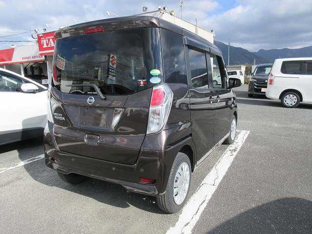 Nissan DAYZ ROOX 2018-10 28572-2