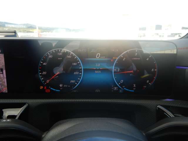 Mercedes Benz CLA-CLASS 2022-10 21516-19