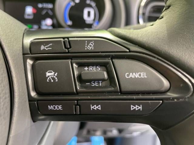 Toyota YARIS CROSS 2023-07 194804-5