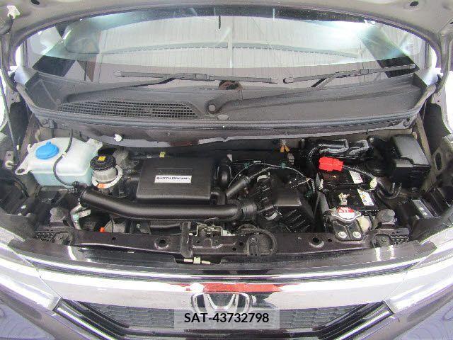 Honda N BOX CUSTOM 2019-02 210884-27