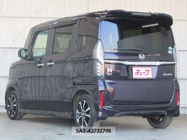 Honda N BOX CUSTOM 2019-02 210884-8