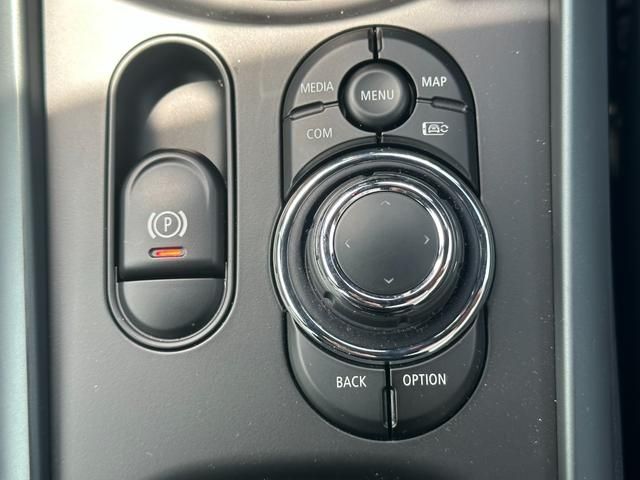 Bmw MINI 2023-04 10794-22