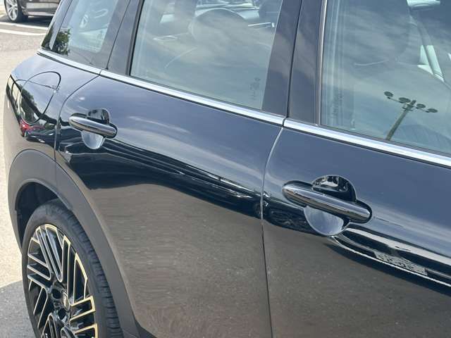 Bmw MINI 2023-04 10794-12