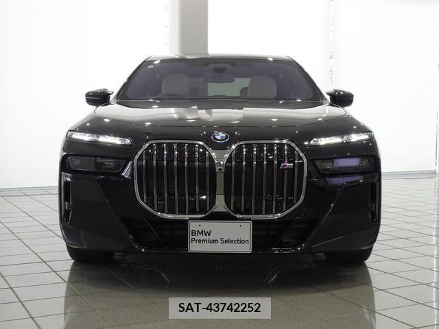Bmw i7 2023-09 262548-0