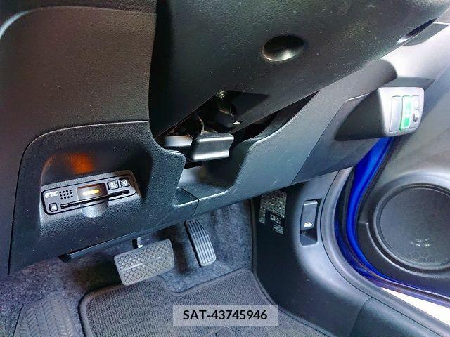 Honda FIT HYBRID 2011-12 234894-11