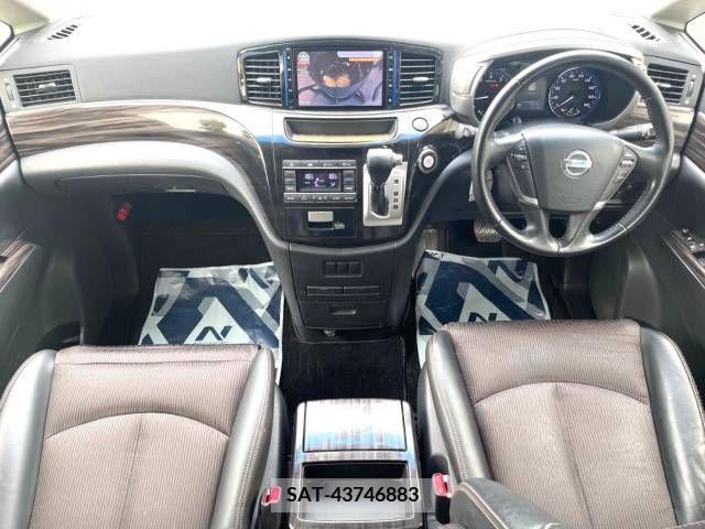 Nissan ELGRAND 2014-06 330277-1