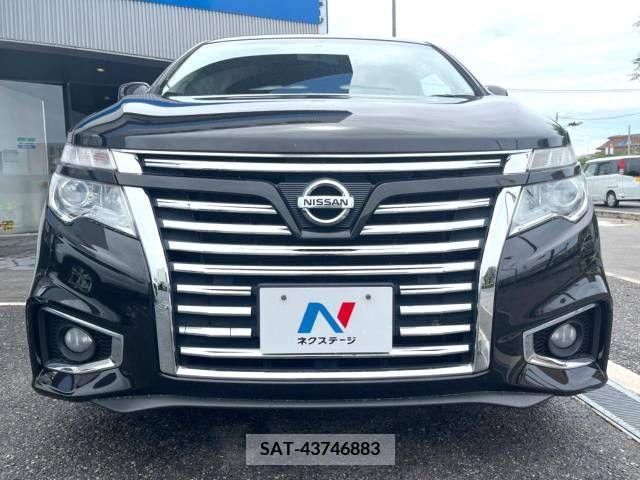 Nissan ELGRAND 2014-06 330277-18