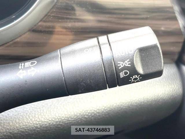 Nissan ELGRAND 2014-06 330277-9