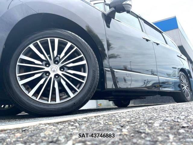 Nissan ELGRAND 2014-06 330277-17