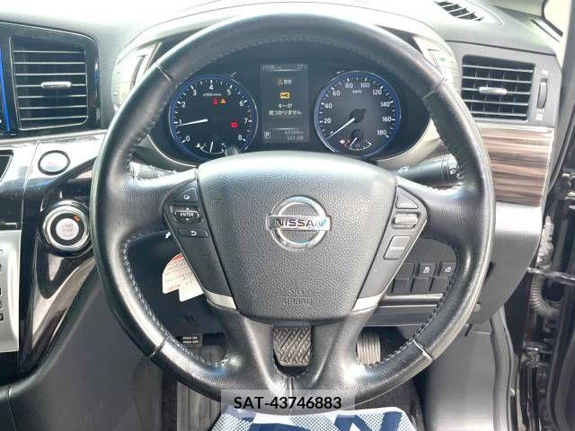 Nissan ELGRAND 2014-06 330277-15