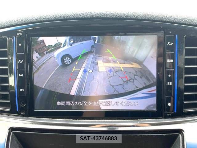 Nissan ELGRAND 2014-06 330277-3