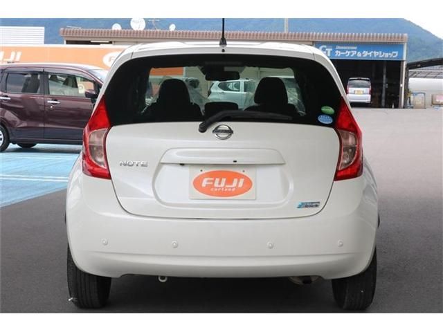 Nissan NOTE 2015-02 6753-29