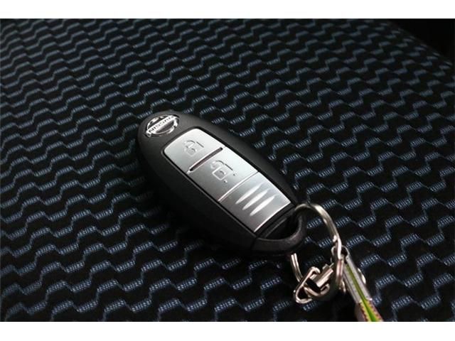 Nissan NOTE 2015-02 6753-17