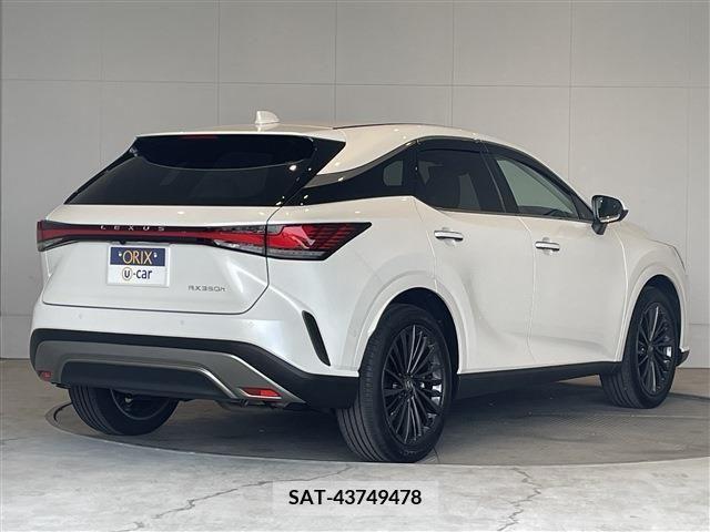 Lexus RX 2023-10 299134-1