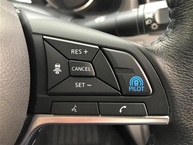 Nissan LEAF 2018-08 6490-20