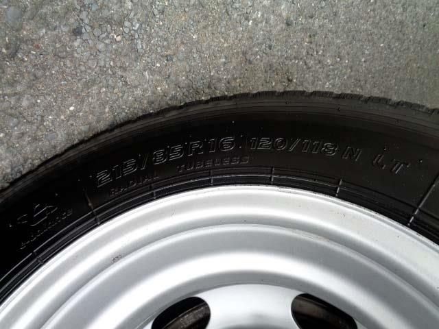 Isuzu ELF TRUCK 2012-04 23639-17