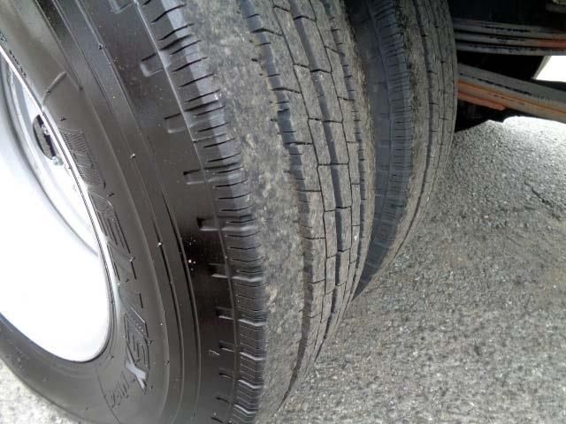 Isuzu ELF TRUCK 2012-04 23639-16