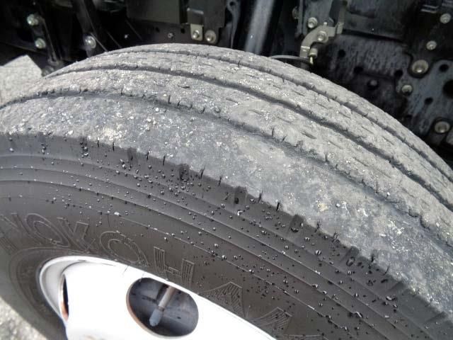 Isuzu ELF TRUCK 2012-04 23639-15