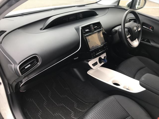 Toyota PRIUS 2016-07 7708-10
