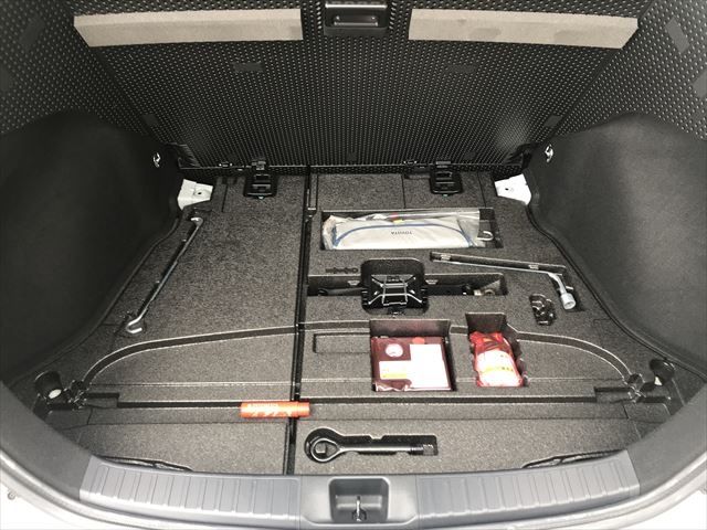 Toyota PRIUS 2016-07 7708-15
