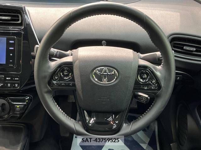 Toyota PRIUS 2019-06 330462-11