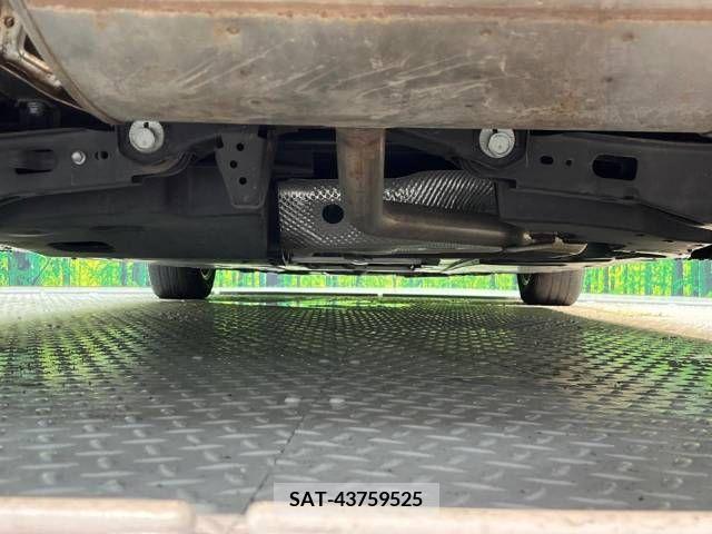 Toyota PRIUS 2019-06 330462-18