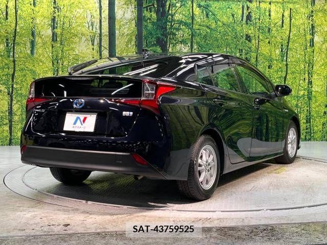 Toyota PRIUS 2019-06 330462-16