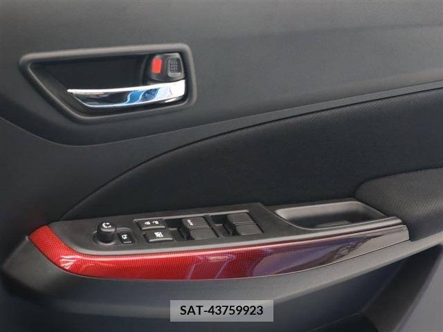 Suzuki SWIFT 2023-08 320839-3
